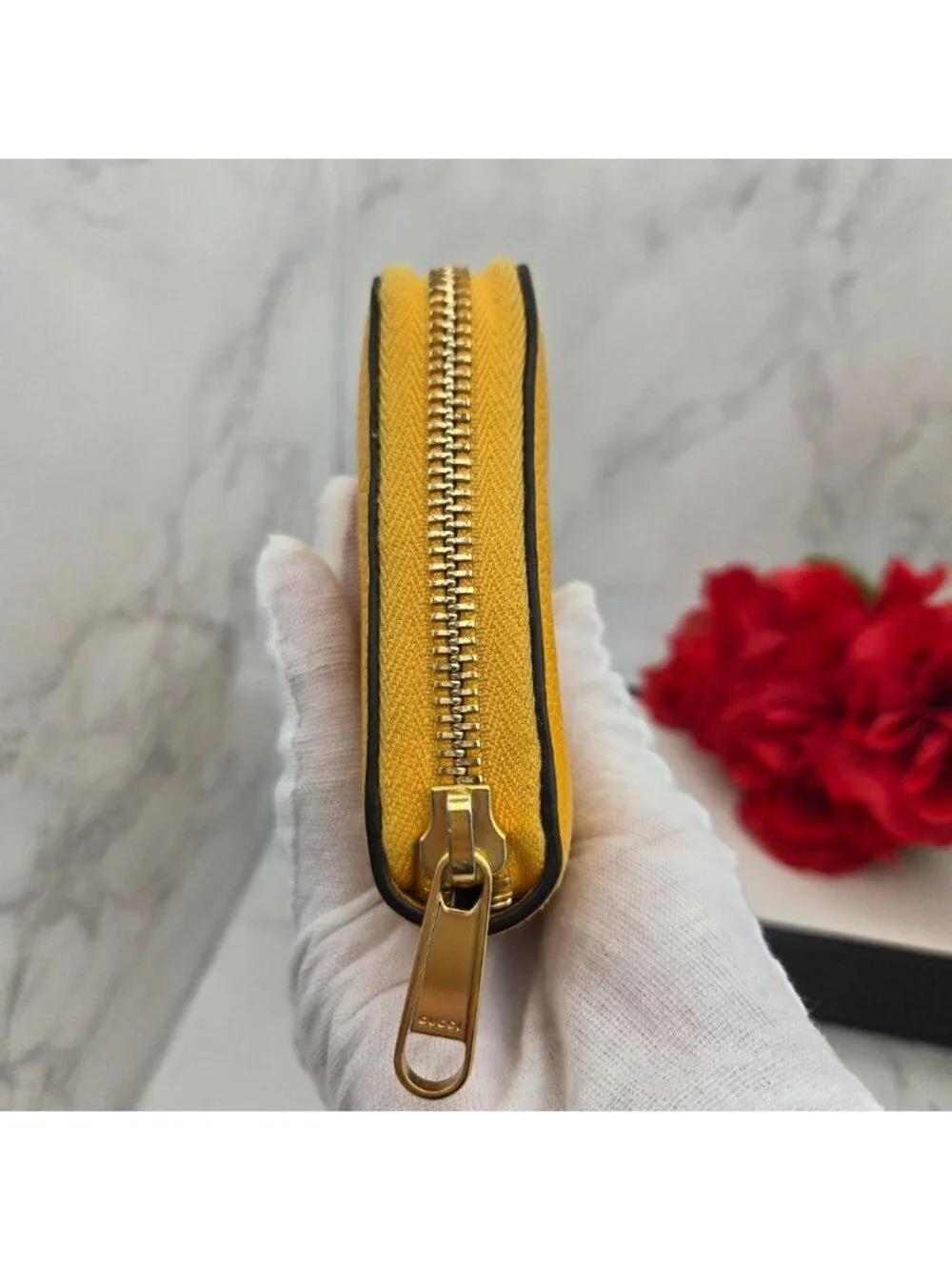 ★SOLD★ Gucci Logo Wallet Yellow Leather - Picture 10 of 14